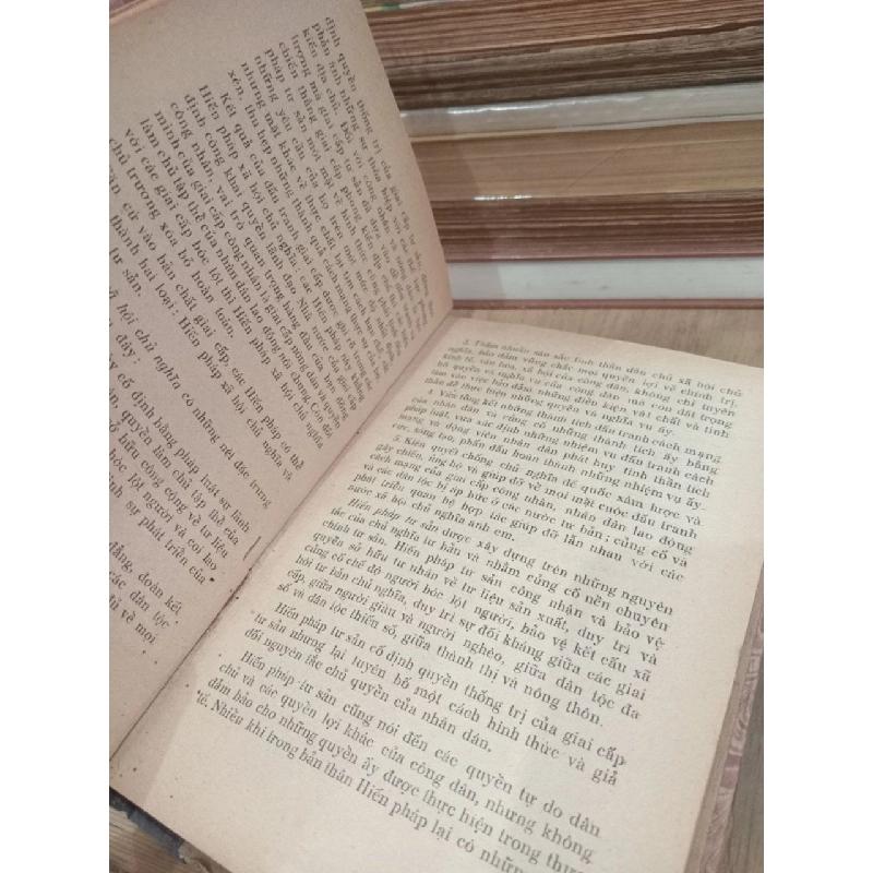 Tìm hiểu hiến pháp nước Việt Nam Dân Chủ Cộng Hòa 784349