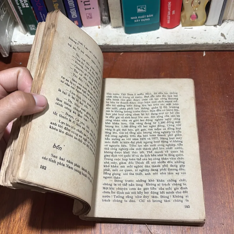 [Sách 8x] - II Tiểu Thuyết: Giấy Trắng - Triệu Xuân - 1985 797580