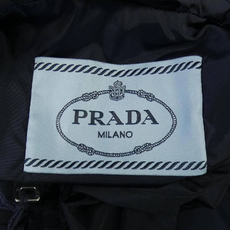 Áo khoác PRADA logo tam giác 291372 R191 Q04 - Hàng hiệu Chính hãng 821360
