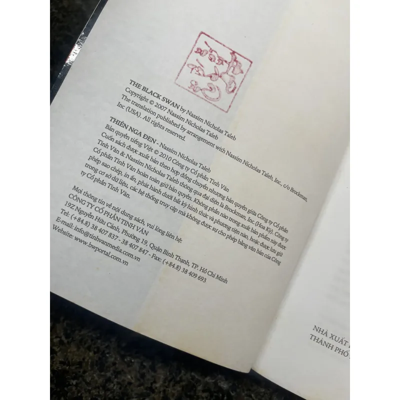 Thiên nga đen Nassim Nicholas Taleb 713215