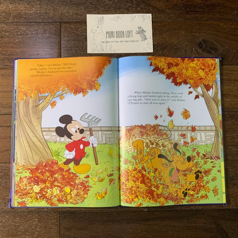 Sách ngoại văn Sweet Dreams, Mickey, Used, Bìa cứng đục lỗ, chất lượng như hình 492671