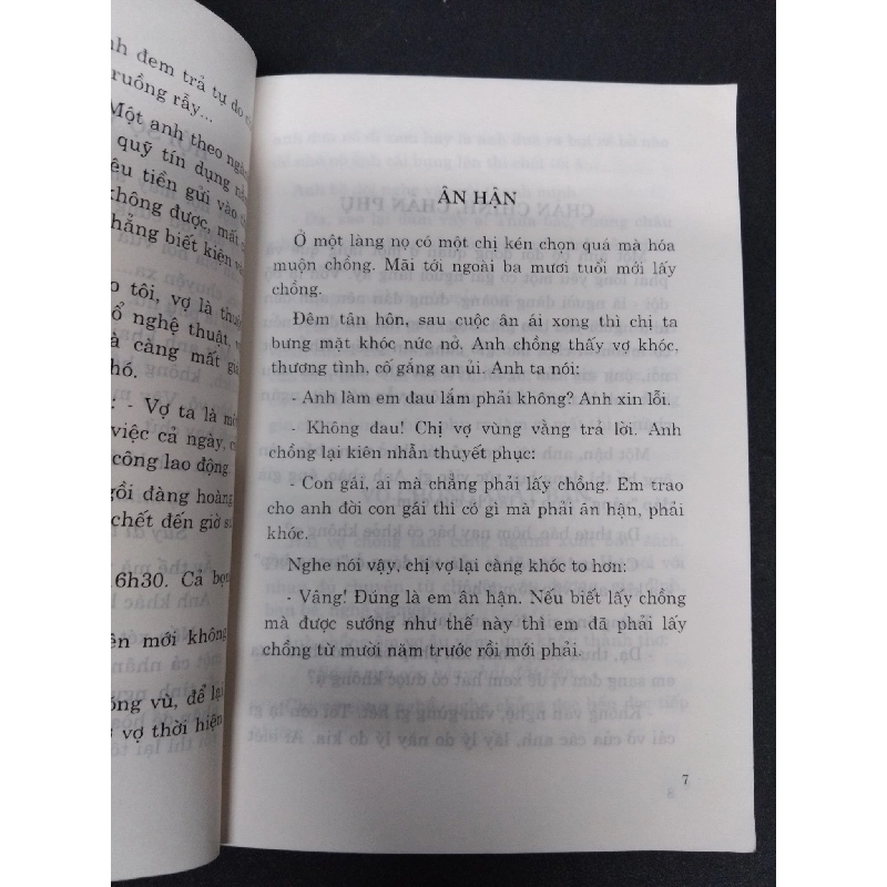 Truyện cười Việt Nam mới 80% ố bẩn nhẹ 2002 HCM2809 Nguyễn Cù VĂN HỌC 917342