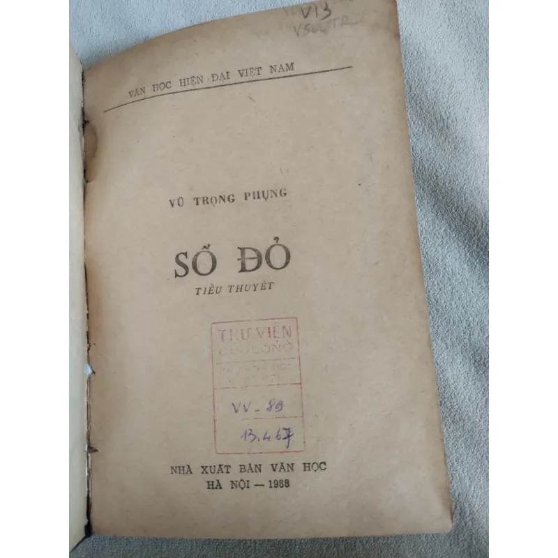 tiểu thuyết Số Đỏ của nhà văn Vũ Trọng Phụng.  761559