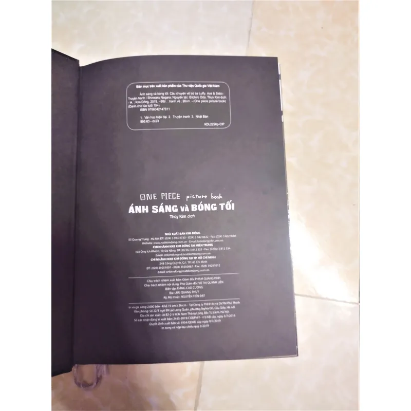 Sách thiếu nhi: One Piece picture books – Ánh sáng và bóng tối 600323