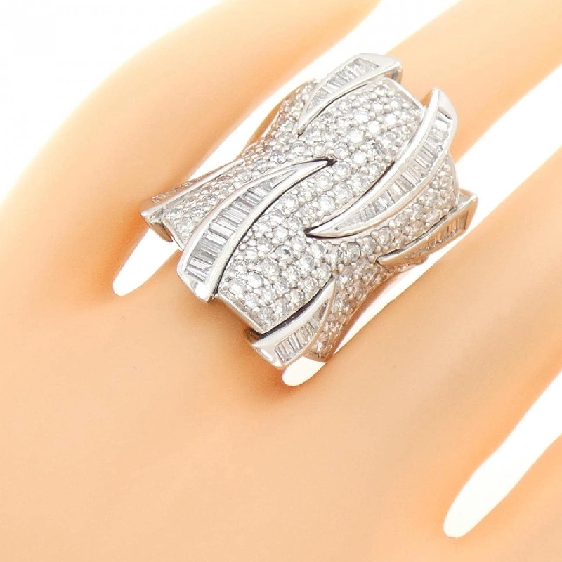 Nhẫn kim cương K18WG 0.84CT 670801