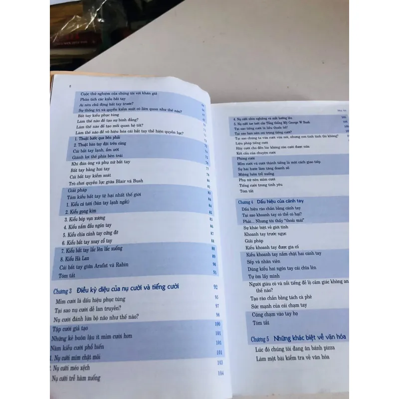 CUỐN SÁCH HOÀN HẢO VỀ NGÔN NGỮ CƠ THỂ  601933