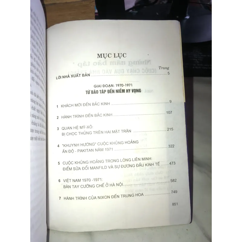 Những năm bão táp - Cuộc chạy đua vào nhà Trắng - Henry Kissinger 1017736