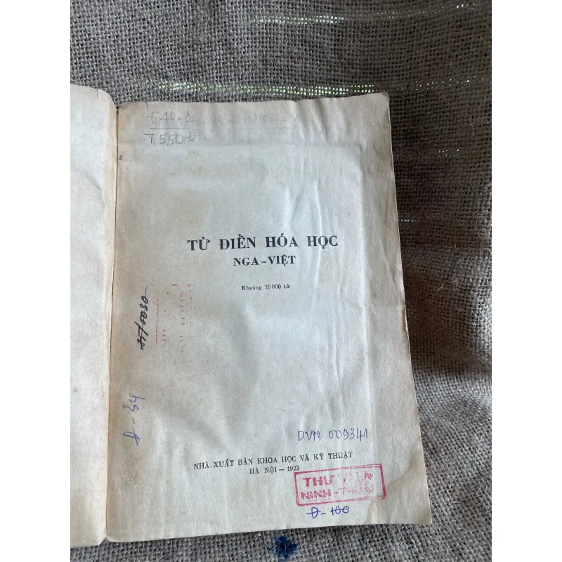 Từ điển hóa học Nga Việt - khổ lớn -1973; hơn 300 trang  933689