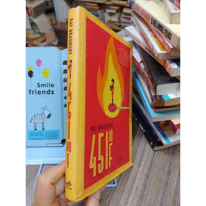Sách: 451 độ F (A1) Tác giả: Ray Bradbury 673792