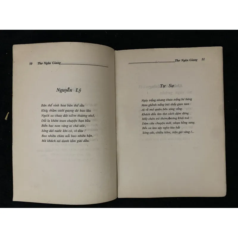 Thơ - Ngân Giang , chữ ký  1025085