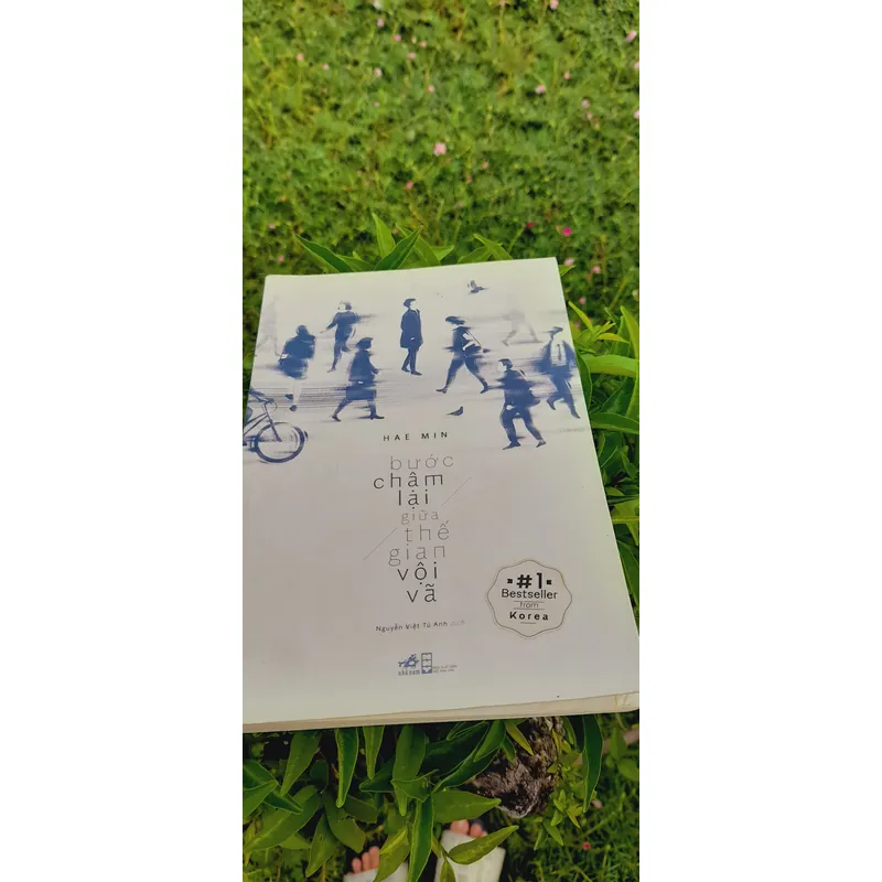 Giữa thế gian vội vã 740933