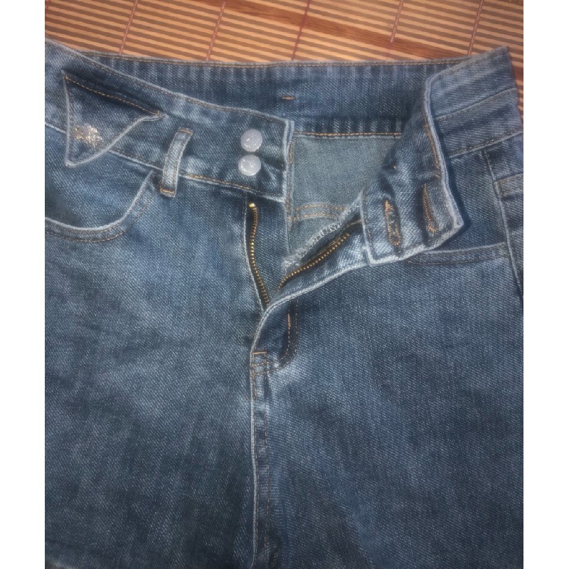 Quần đùi jeans size M 16474