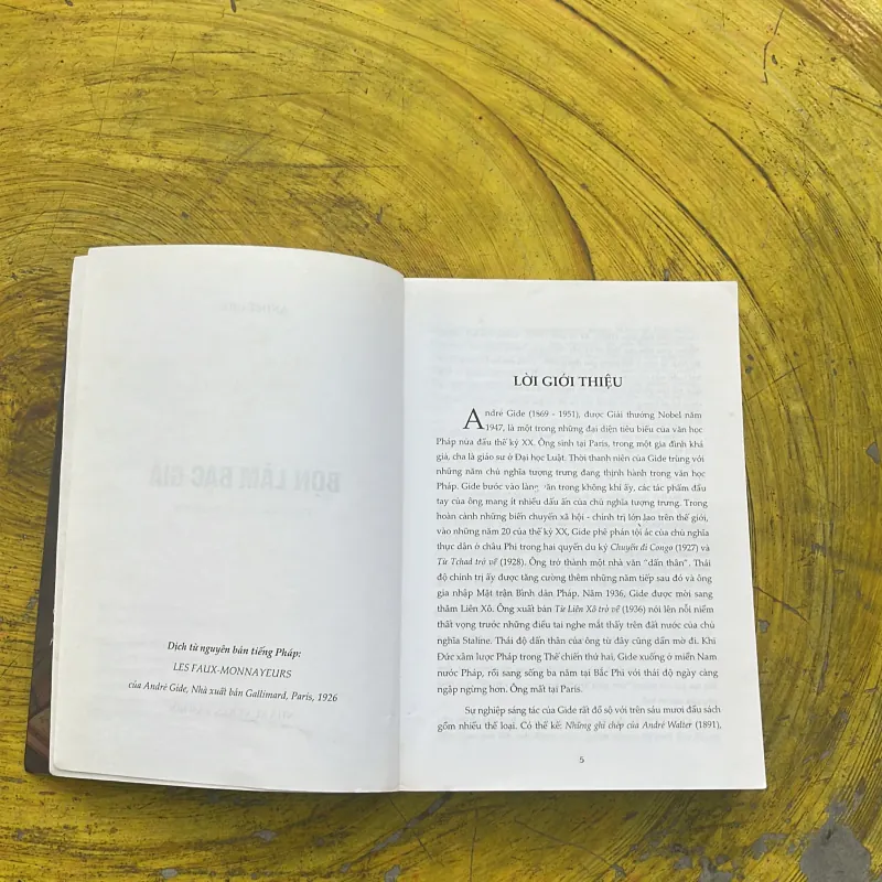 BỌN LÀM BẠC GIẢ - ANDRE GIDE 783767