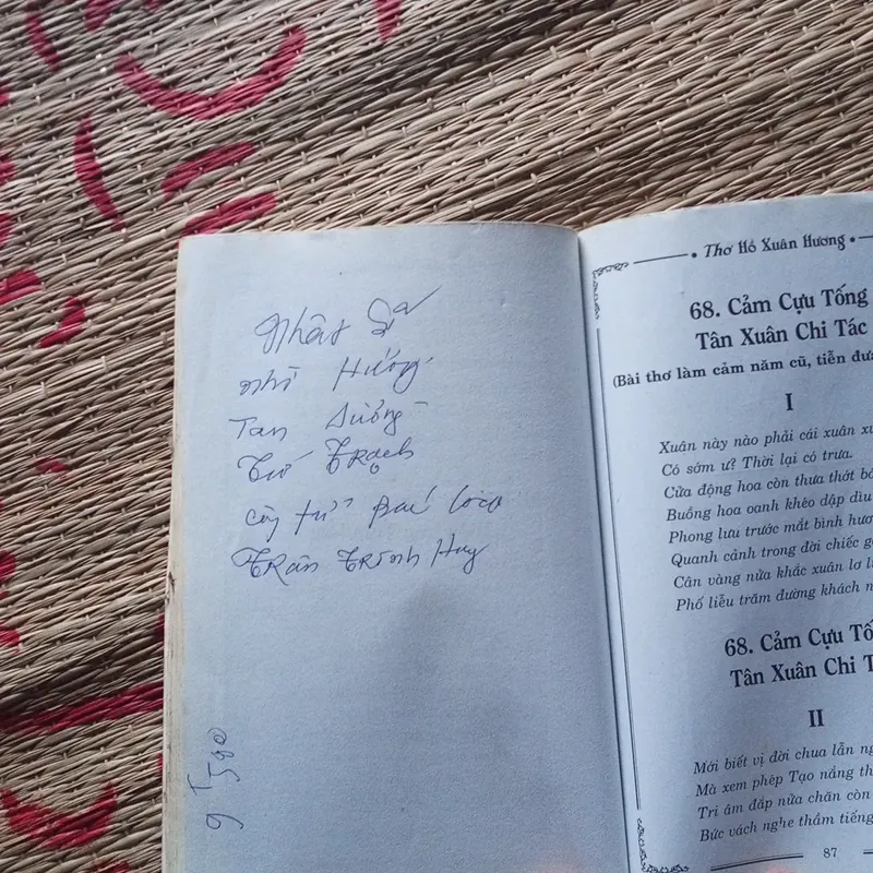 Thơ Hồ Xuân Hương  708082