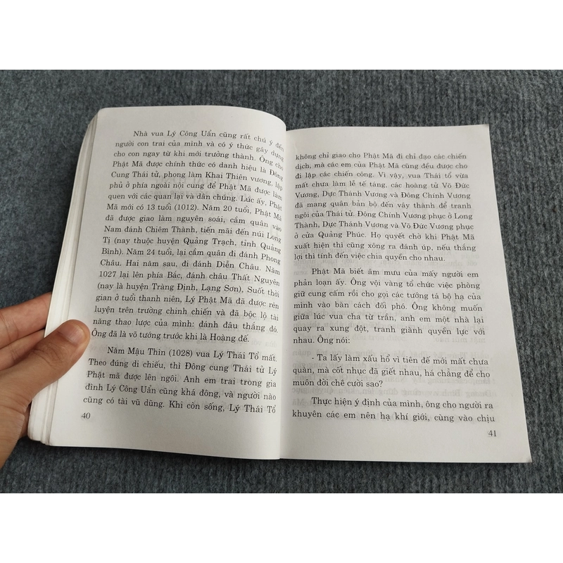 TÁM VỊ VUA TRIỀU LÝ 551718