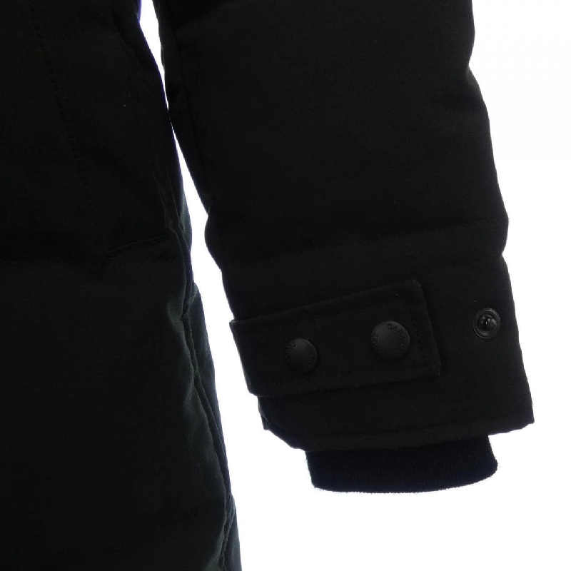 Áo khoác lông vũ CANADA GOOSE 636383