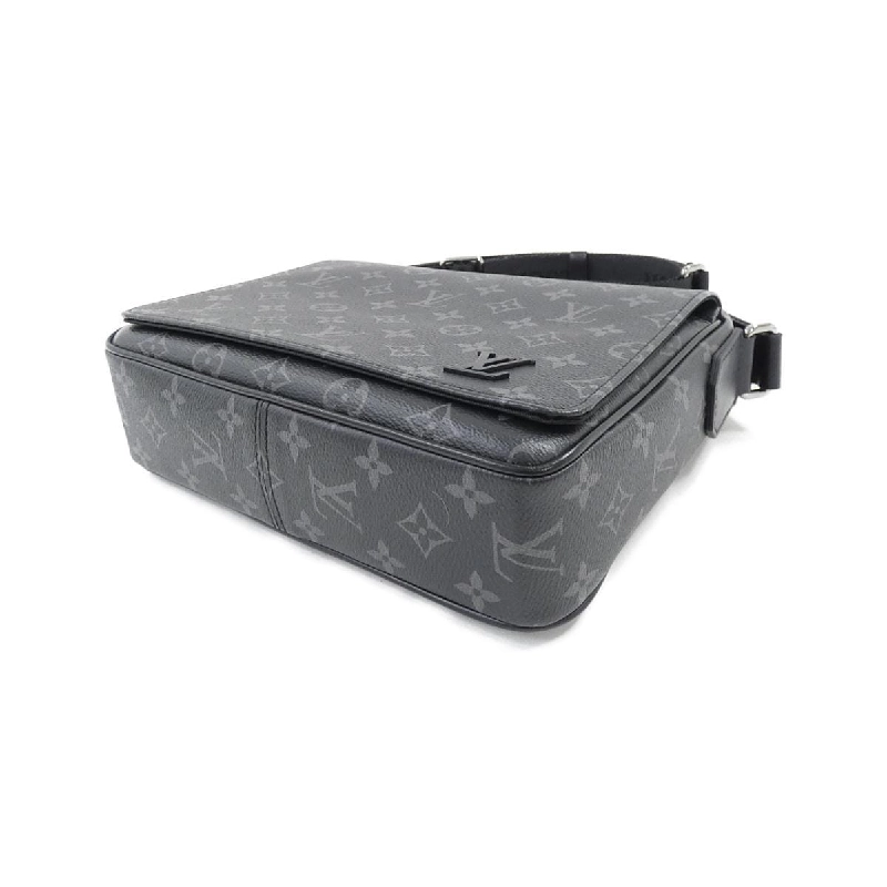 Louis Vuitton Monogram Eclipse District PM M46255 - Hàng hiệu Authentic 805835