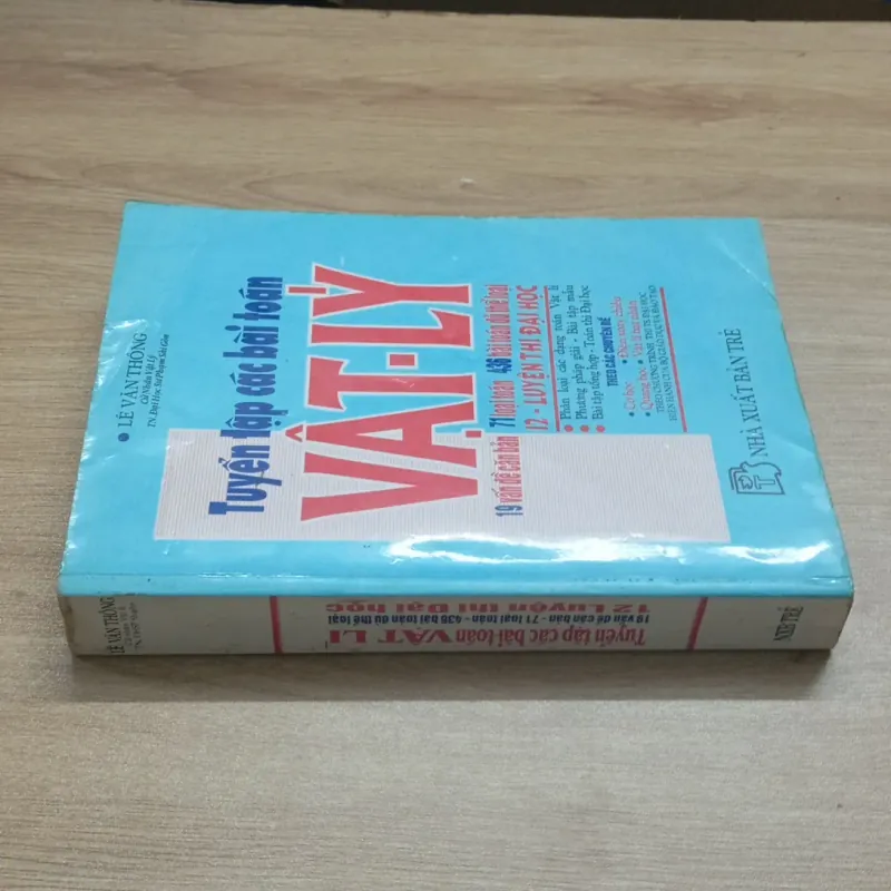 Sách Tuyển tập các bài toán Vật Lý - NXB Trẻ - 1997 925767