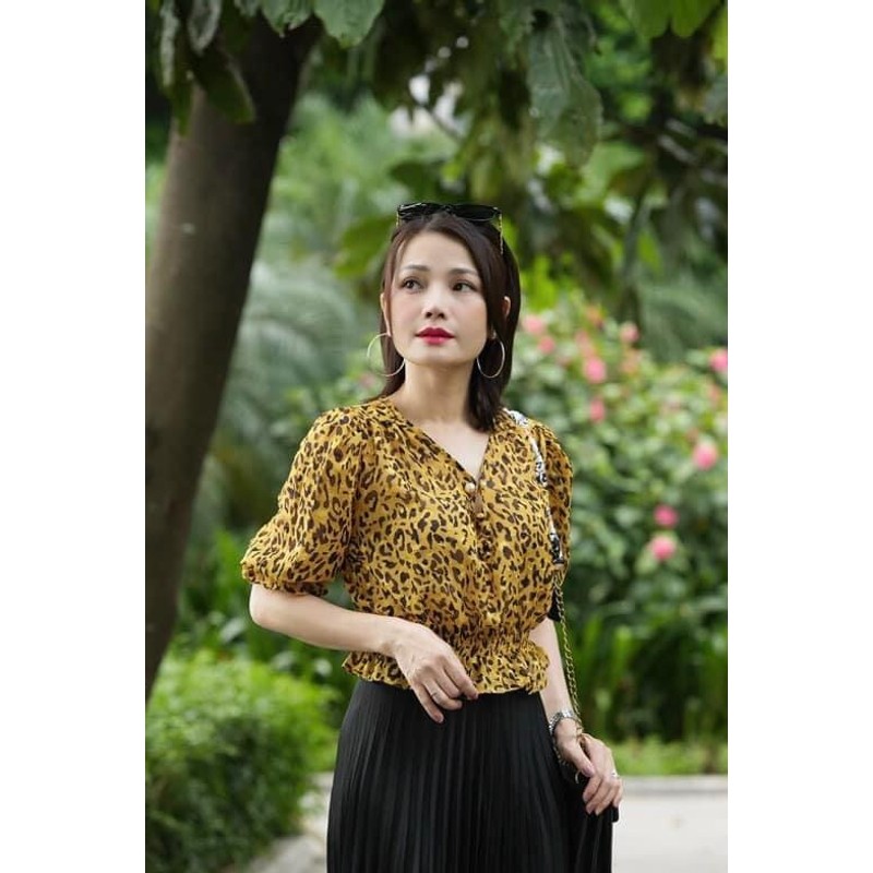 Áo kiểu họa tiết da  báo sz S new 90% 189358