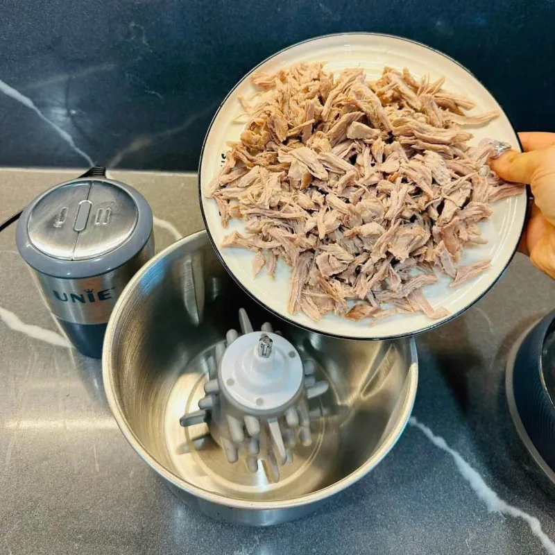 Máy xay thịt Unie UE226 dung tích 2.5L 744818