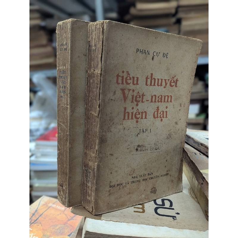 Tiểu thuyết Việt Nam hiện đại - Phan Cự Đệ ( 2 cuốn) 124145