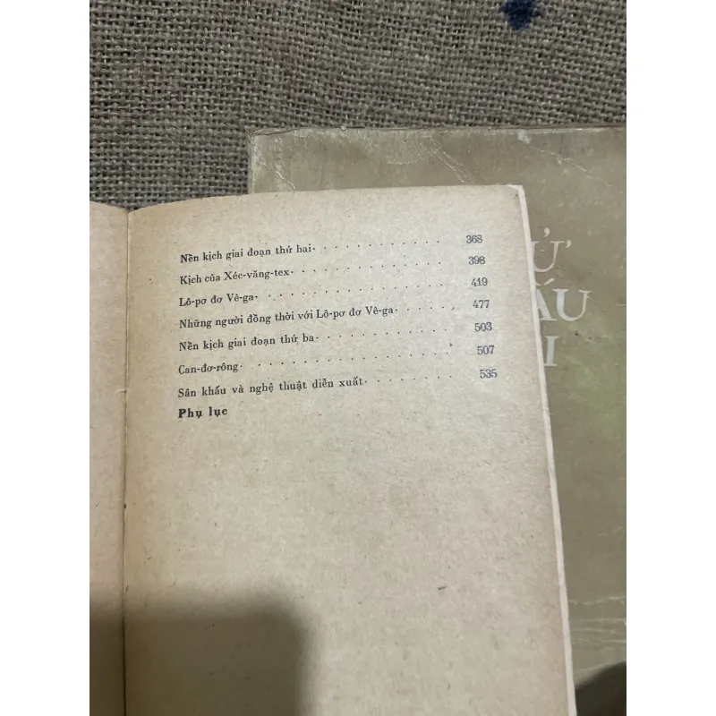 Lịch sử sân khấu thế giới , khoảng 110 trang  1018064