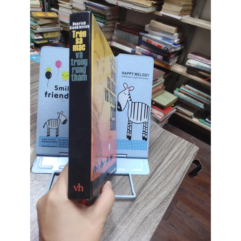 Sách: Trên sa mạc và trong rừng thắm - Henrich Sienkiêvich (A2) 587148
