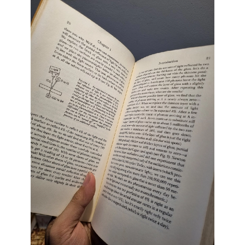 QED : The Strange Theory of Light and Matter - Richard P. Feynman 186144