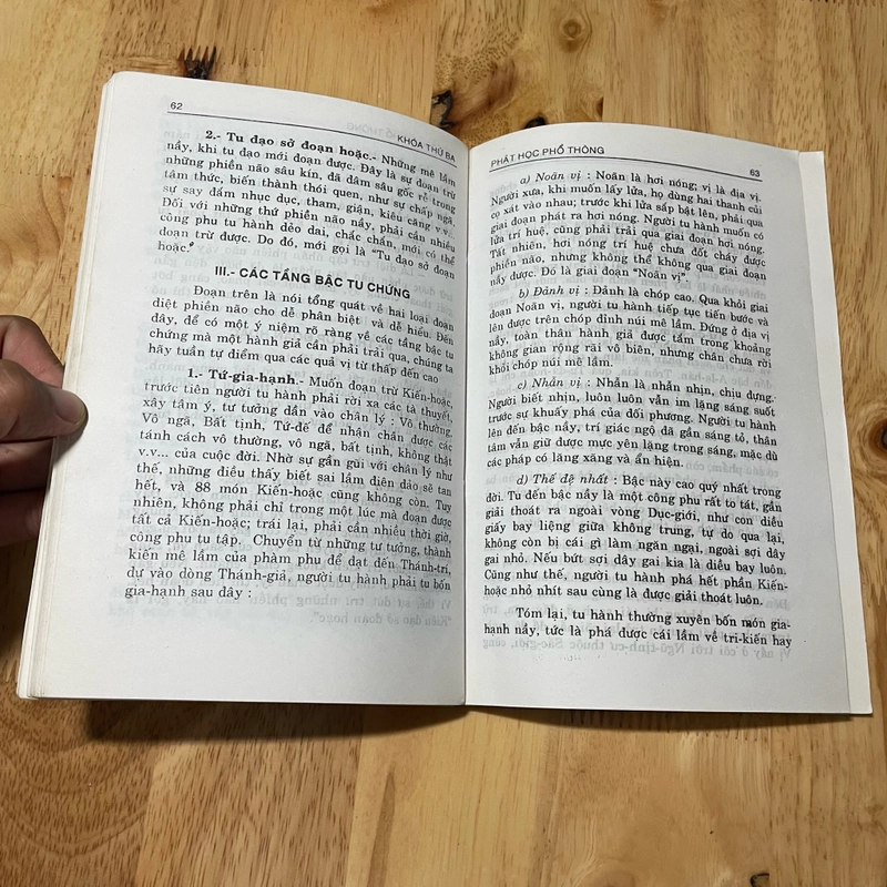 II Tựa sách: Phật Học Phổ Thông (Khoá 3) - HT. Thích Thiện Hoa - PL. 2538. 1994 474083