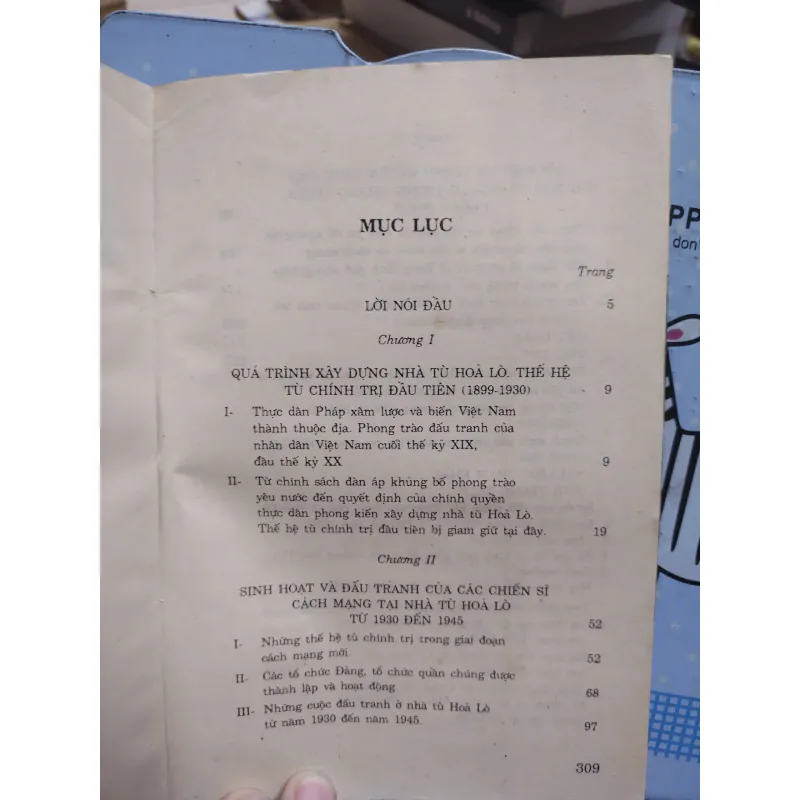 Sách: Đấu tranh của các chiến sĩ yêu nước và cách mạng tại nhà tù Hoả Lò (A3) 599405