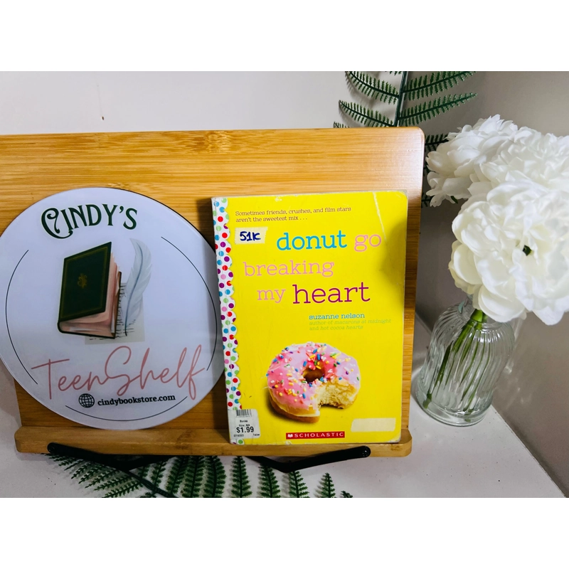 [Sách 2hand từ US] Like new 90% - Donut Go Breaking My Heart – Suzanne Nelson 475249