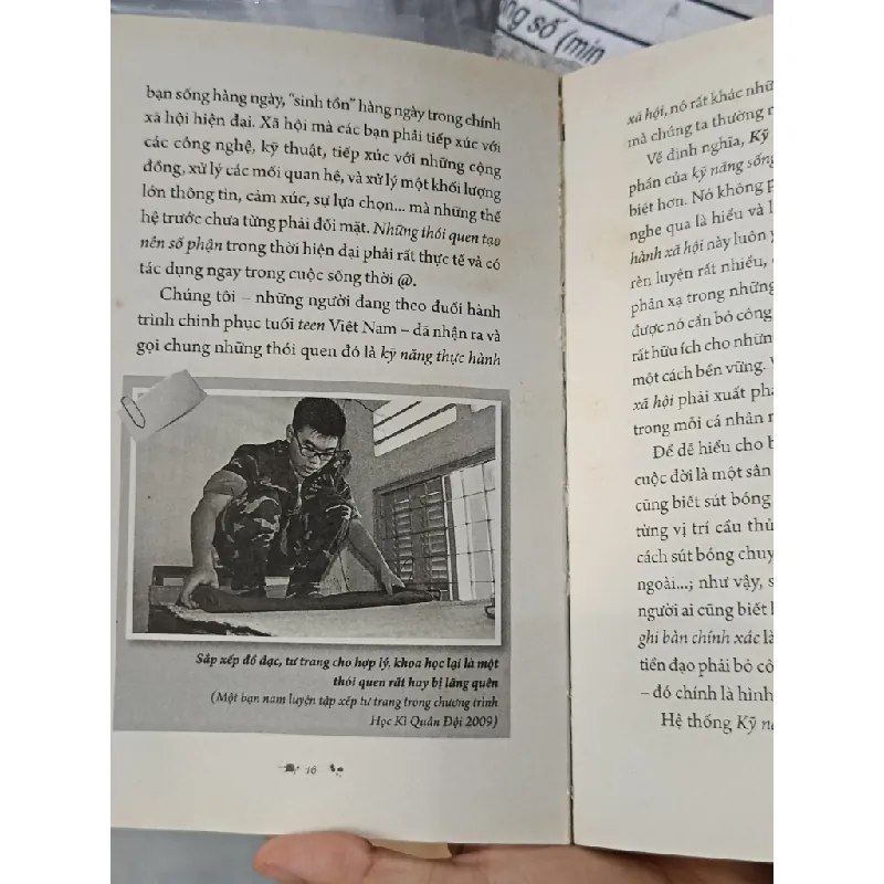 Sống có giá trị: Hãy sống mạnh mẽ - Nhiều tác giả 626278