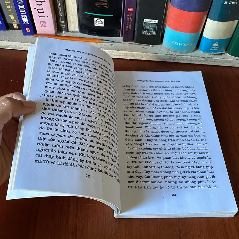 II Tựa sách: Thương Yêu Theo Phương Pháp Bụt Dạy - Thích Nhất Hạnh - Lá Bối 558671