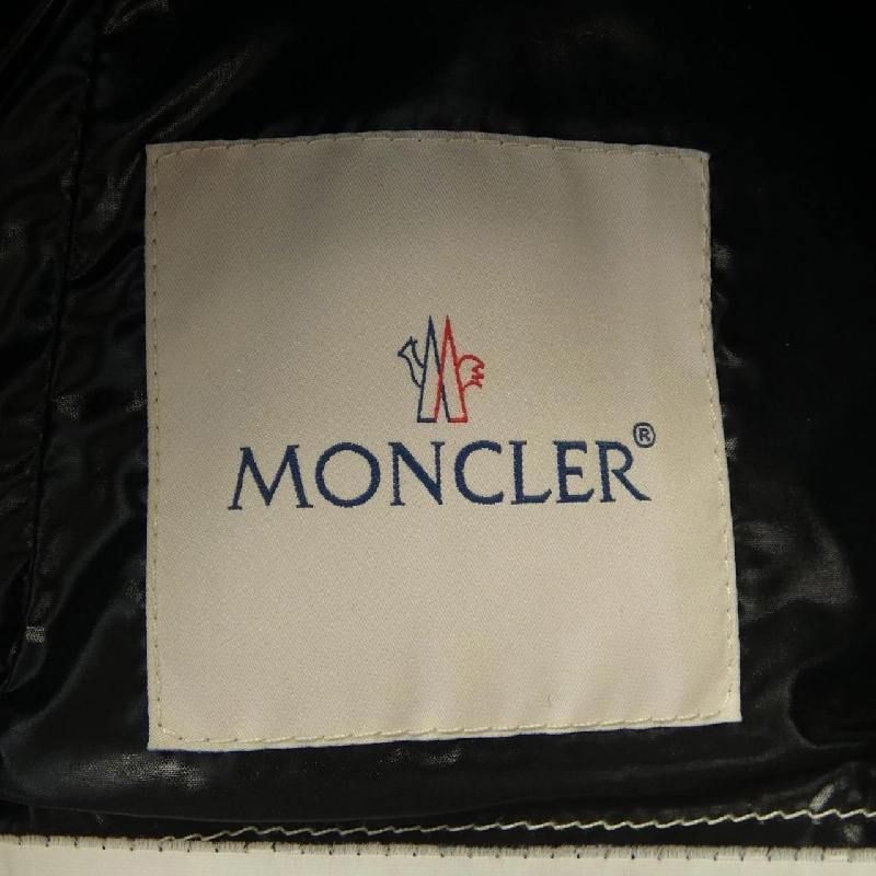 Áo khoác lông vũ MONCLER 643523
