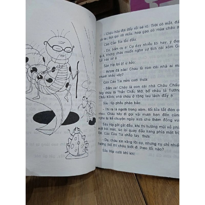 Chuyện lạ ở xóm Gà Lôi - Vương Anh 784456