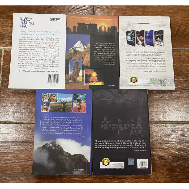 Đi tìm thành hoàng đế - E-rơ-nơ Mun-đa-sép Gồm 5 tựa: - Chúng ta thoát thai từ đâu.. 706689