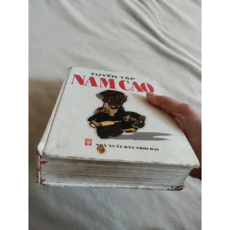 Tuyển tập Nam Cao". Đây là một tuyển tập các tác phẩm của nhà văn hiện thực lớn Nam Cao  761595