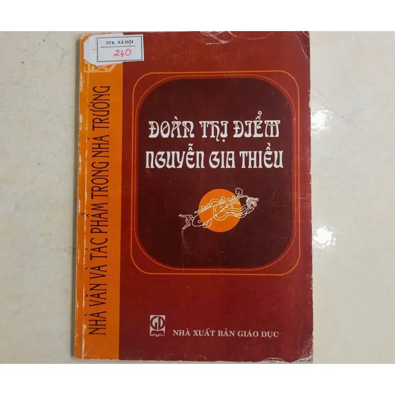 Đoàn Thị Điểm, Nguyễn Gia Thiều🌻 703894