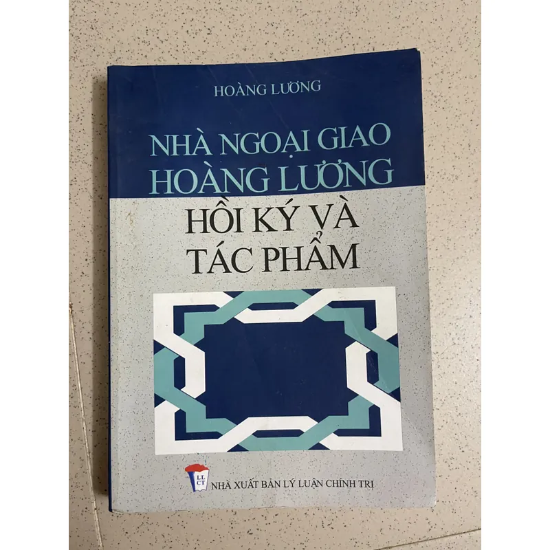 Nhà ngoại giao Hoàng Lương 589882