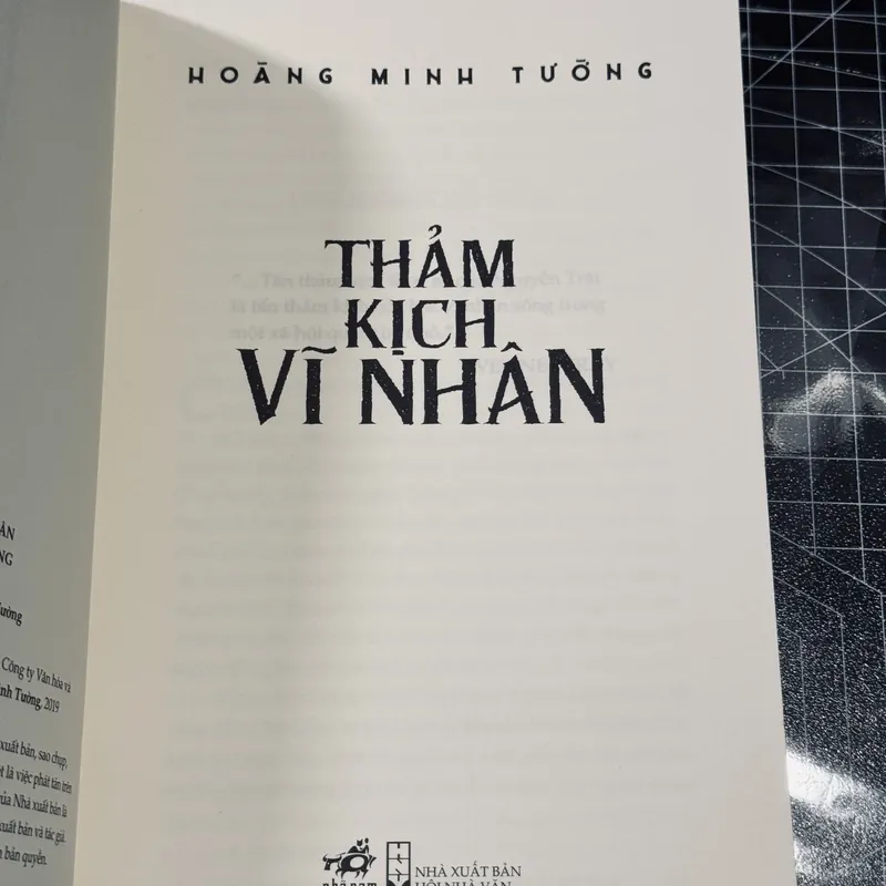 Thảm kịch vĩ nhân 693495