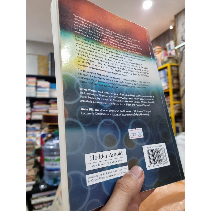 DICTIONARY OF MEDIA AND COMMUNICATION STUDIES (7th Edition) - Jame Watson and Anne Hill 143253