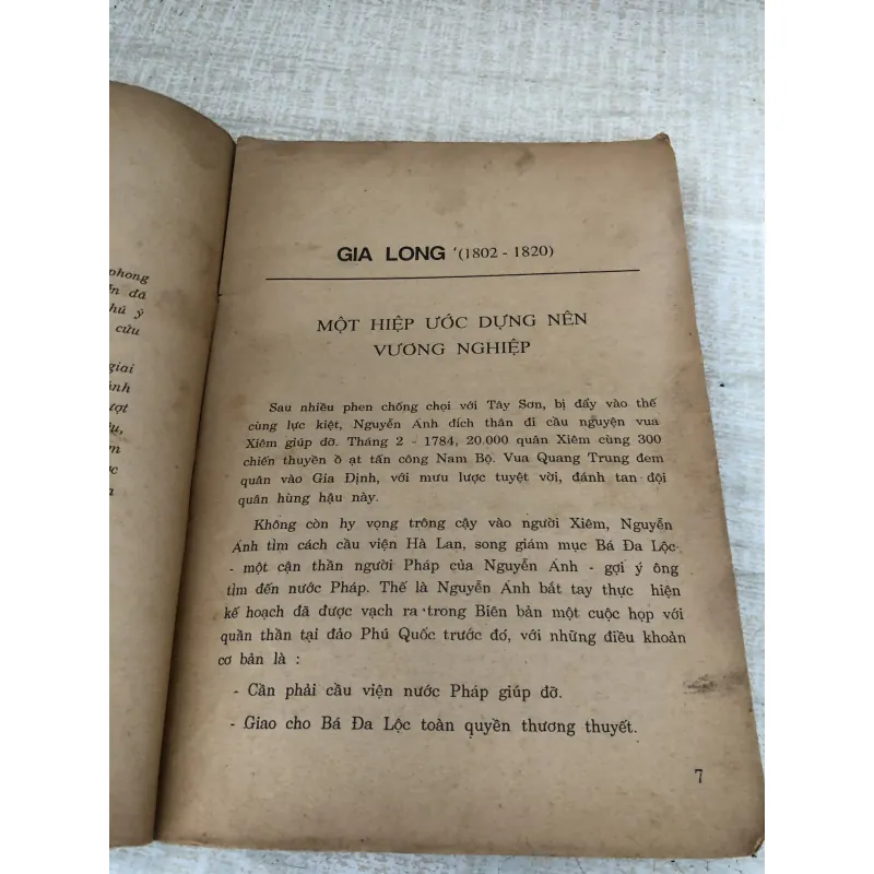 Kể chuyện các Vua Nguyễn 1009798