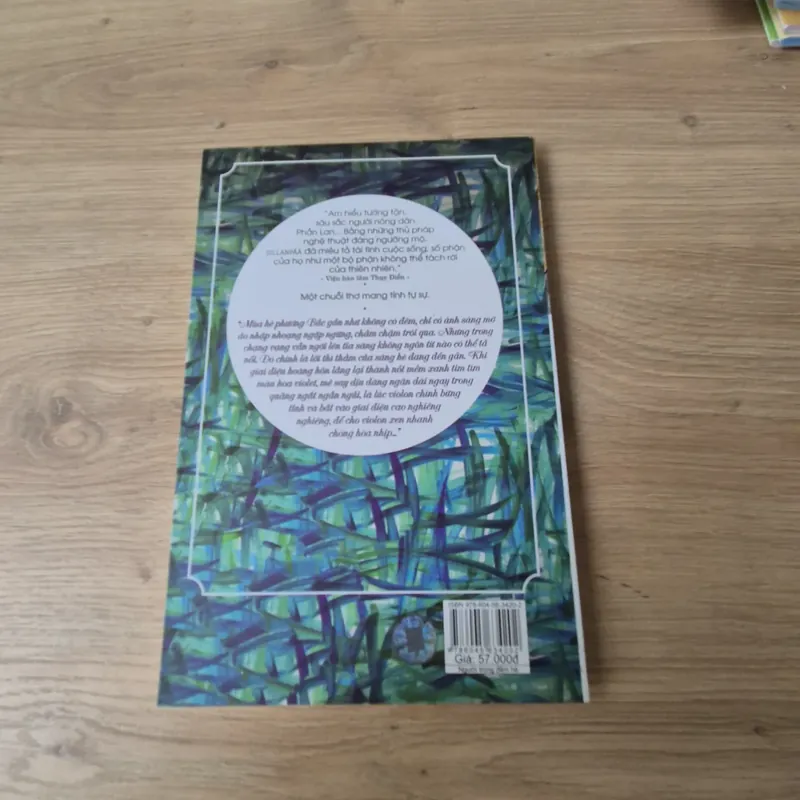 Sách "Người trong đêm hè" 589847