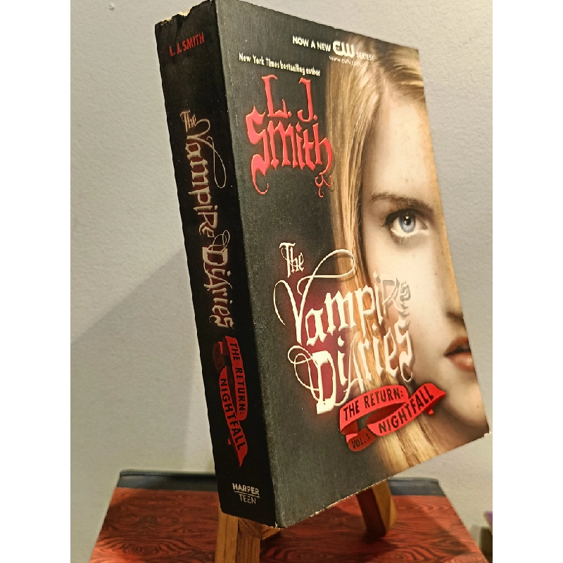 The Vampire Diaries: The Return: Nightfall - L.J.Smith 456056