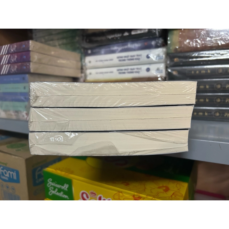 [Ngôn Tình] Sách - Chó Hoang Và Xương (Bản thường) 466278