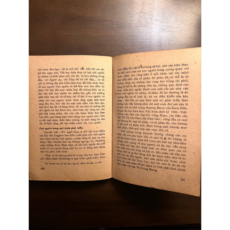 Văn xuôi Việt Nam trên con đường hiện thực xã hội chủ nghĩa (xb 1980) 552054