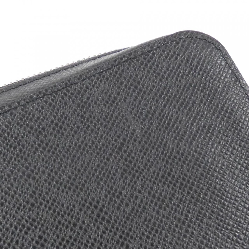 Ví Louis Vuitton Taiga Zippy XL M44275 622368