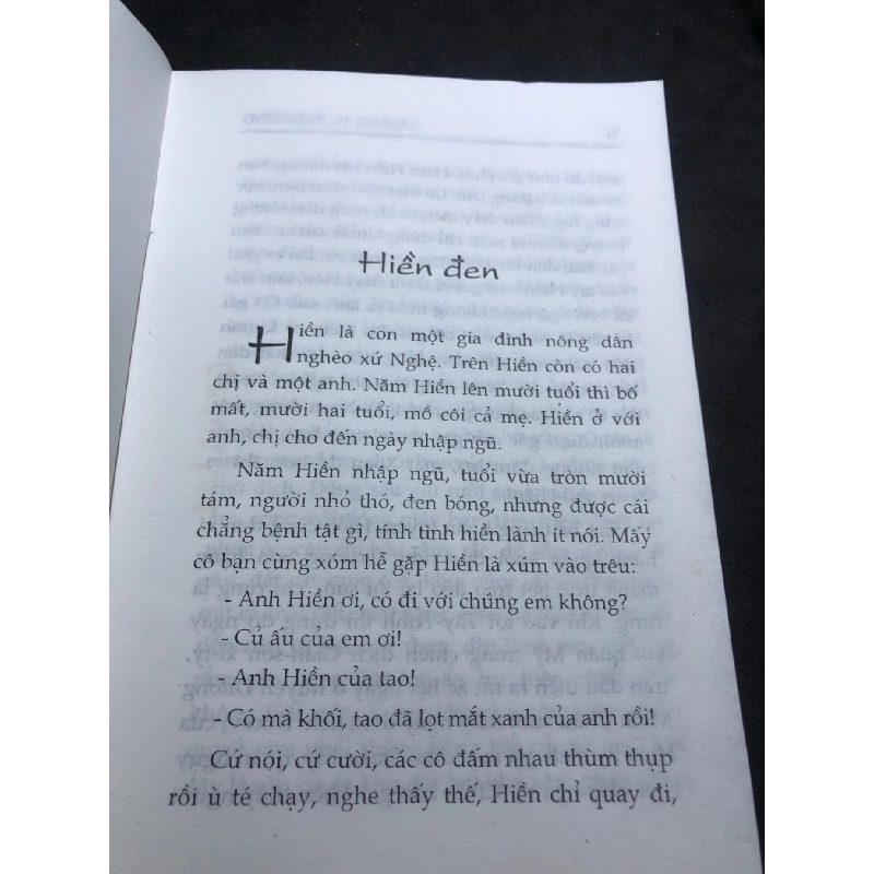 Hiền đen 2004 mới 70% ố bẩn nhẹ Hoàng Tuấn Dương HPB0906 SÁCH VĂN HỌC 915306