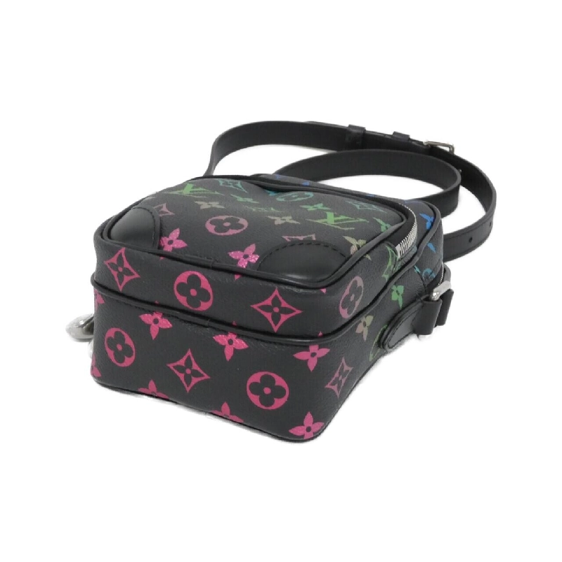 Túi xách vai Louis Vuitton Monogram Iridescent Amazon M13898 - Hàng hiệu Chính hãng 767050