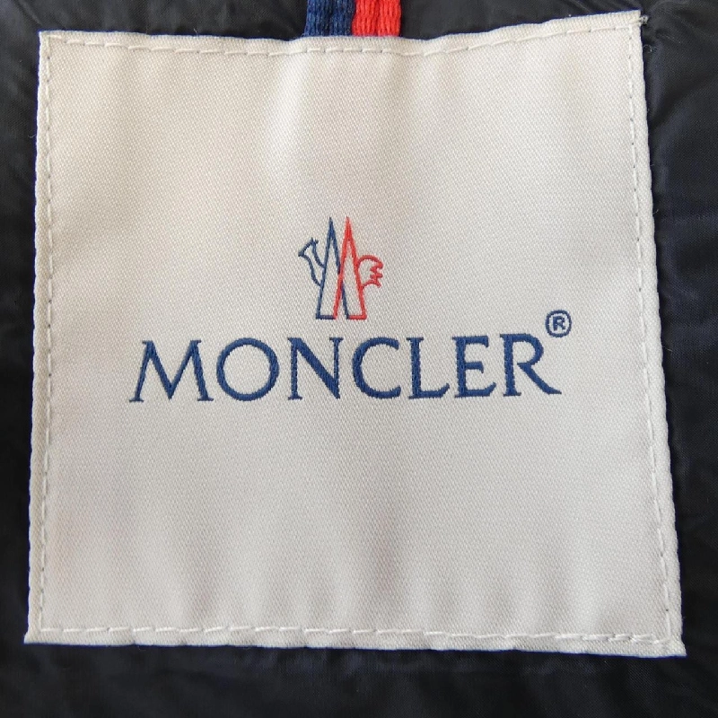 Áo khoác lông vũ MONCLER 636442